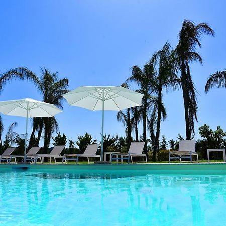 Borgo Fiorito Relais Bed & Breakfast Parabita Luaran gambar