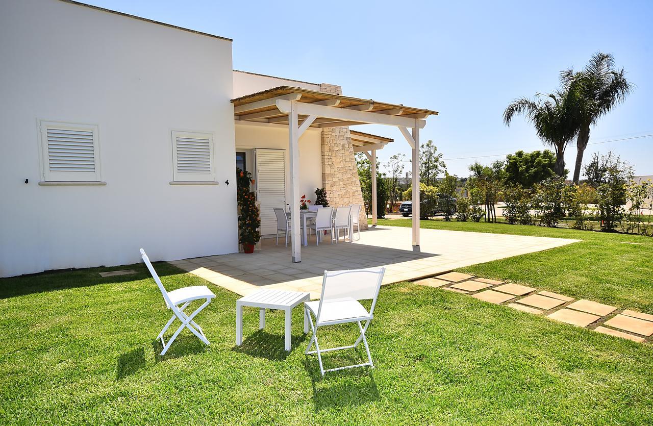 Borgo Fiorito Relais Bed & Breakfast Parabita Luaran gambar