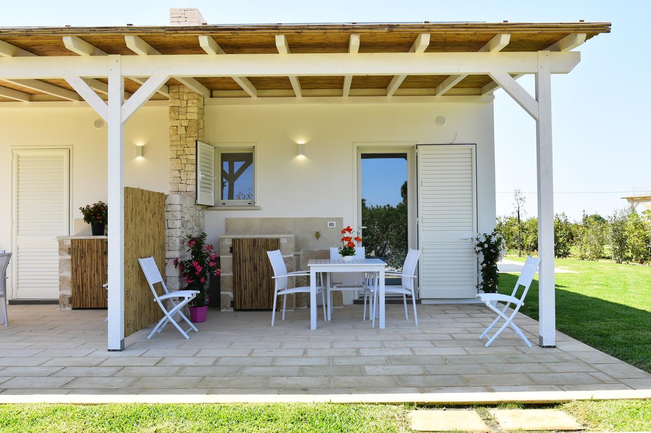 Borgo Fiorito Relais Bed & Breakfast Parabita Luaran gambar