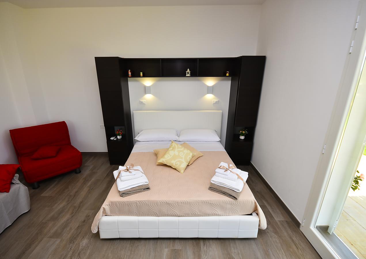 Borgo Fiorito Relais Bed & Breakfast Parabita Luaran gambar
