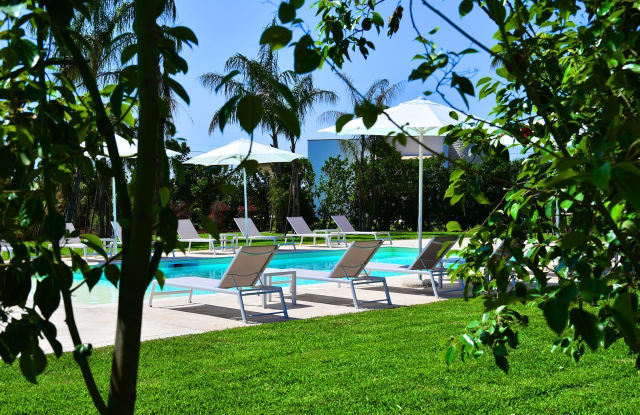 Borgo Fiorito Relais Bed & Breakfast Parabita Luaran gambar