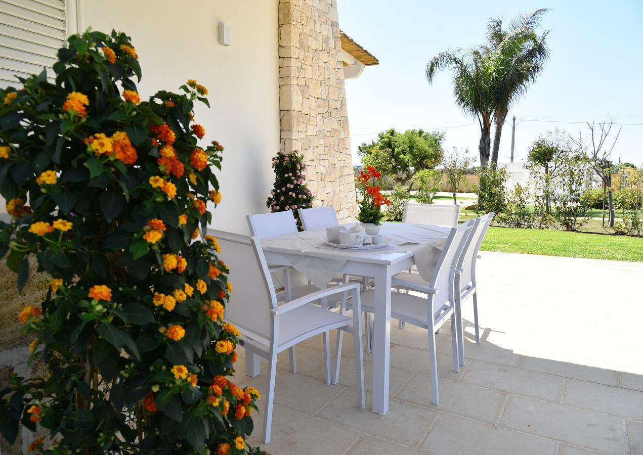 Borgo Fiorito Relais Bed & Breakfast Parabita Luaran gambar