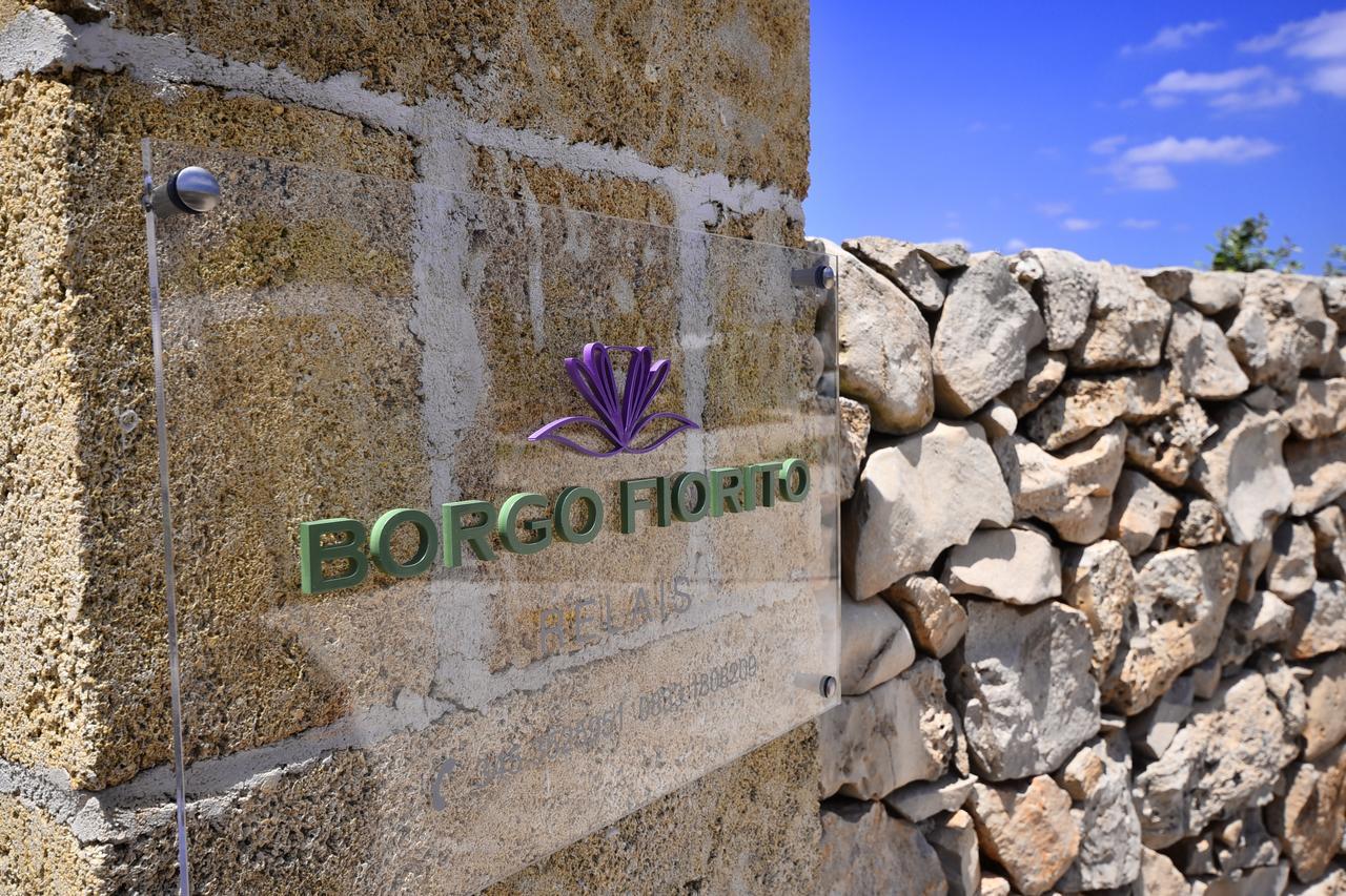 Borgo Fiorito Relais Bed & Breakfast Parabita Luaran gambar
