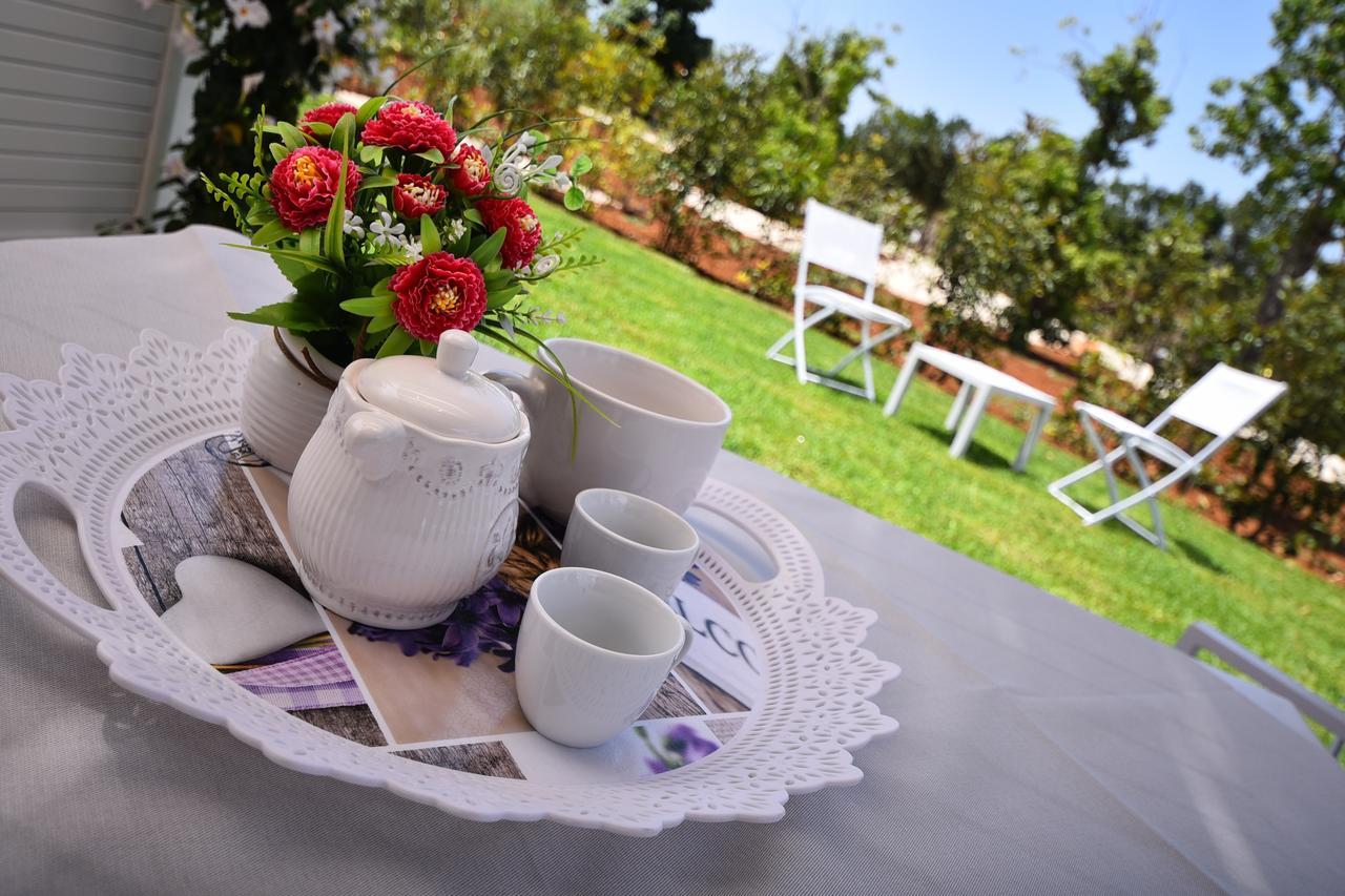 Borgo Fiorito Relais Bed & Breakfast Parabita Luaran gambar