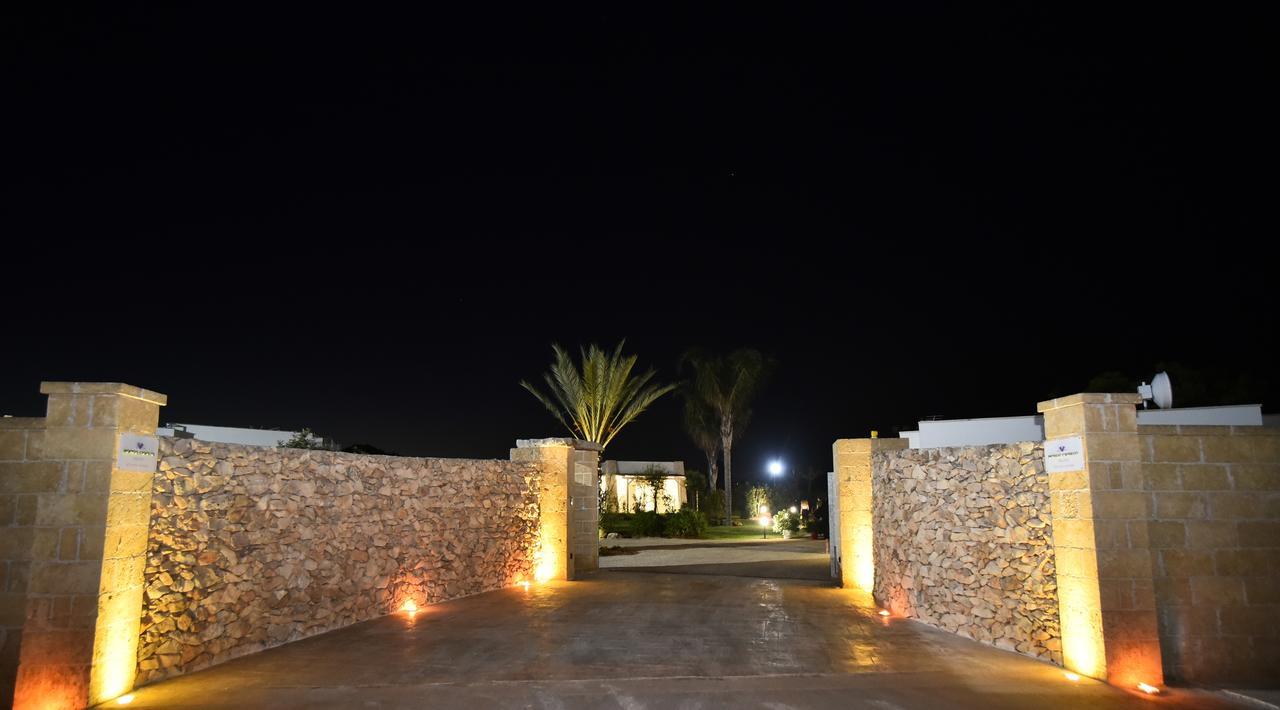 Borgo Fiorito Relais Bed & Breakfast Parabita Luaran gambar