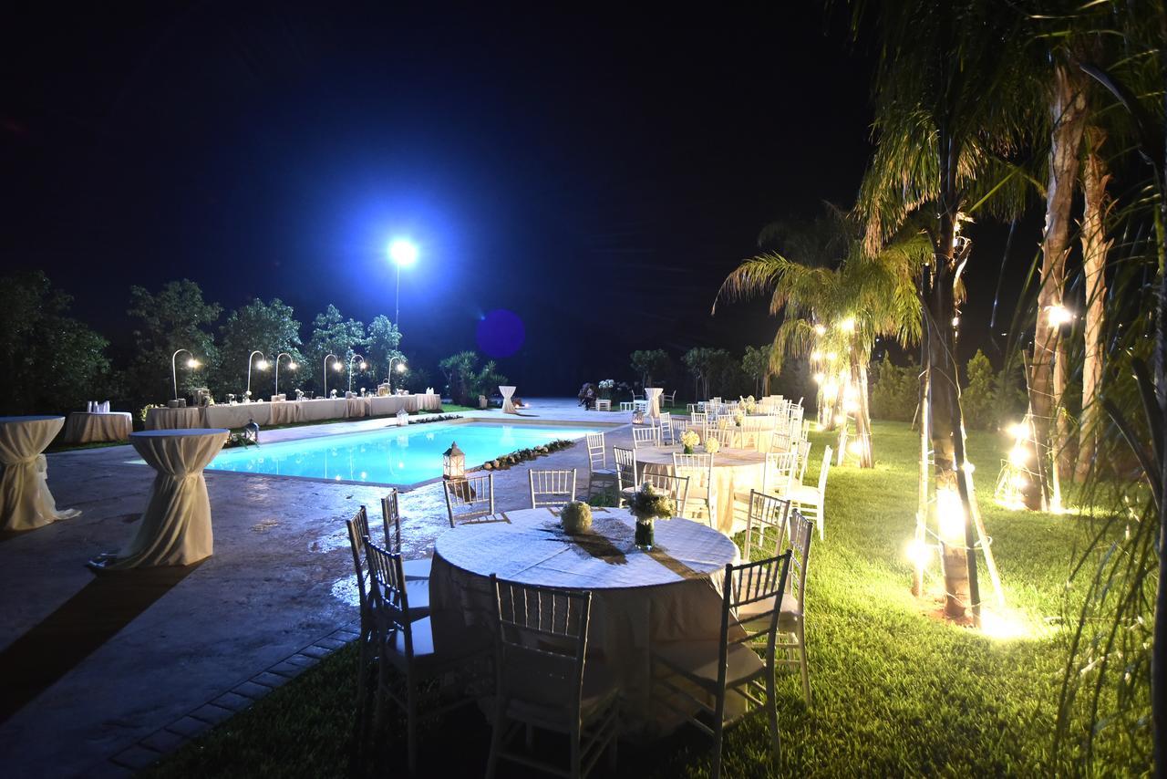 Borgo Fiorito Relais Bed & Breakfast Parabita Luaran gambar