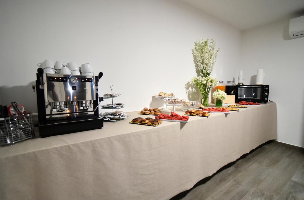 Borgo Fiorito Relais Bed & Breakfast Parabita Luaran gambar